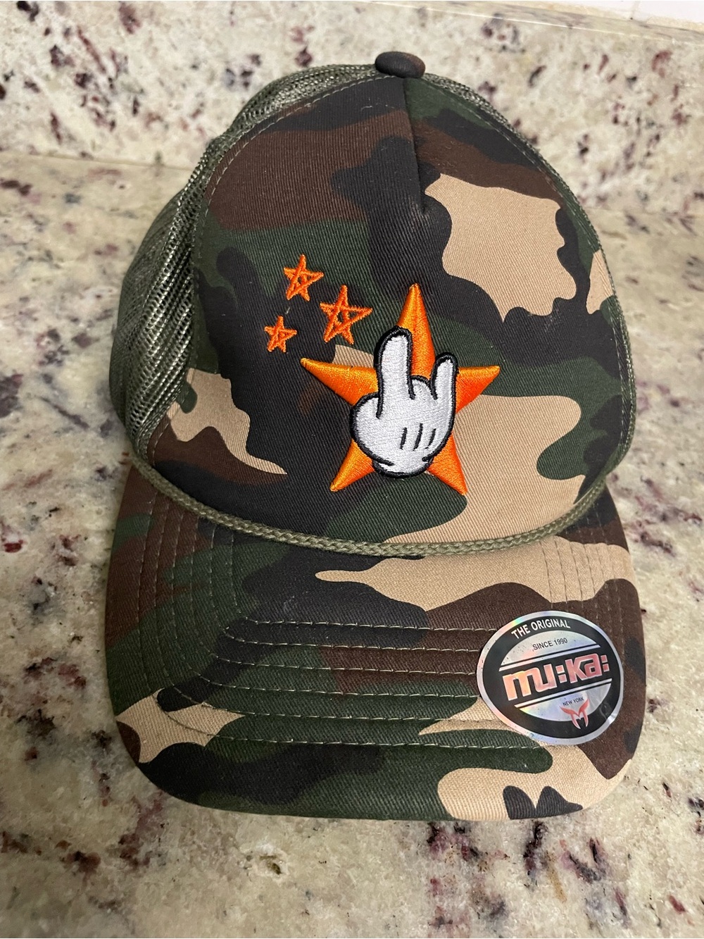 Muka brand camo trucker hat embroidered cartoon hand patch adjustable cap